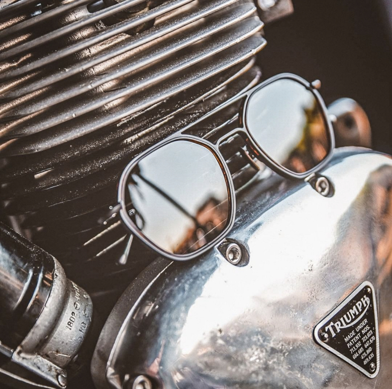 NEO COMBINED <p>Une allinace de titane et acetate</p>
